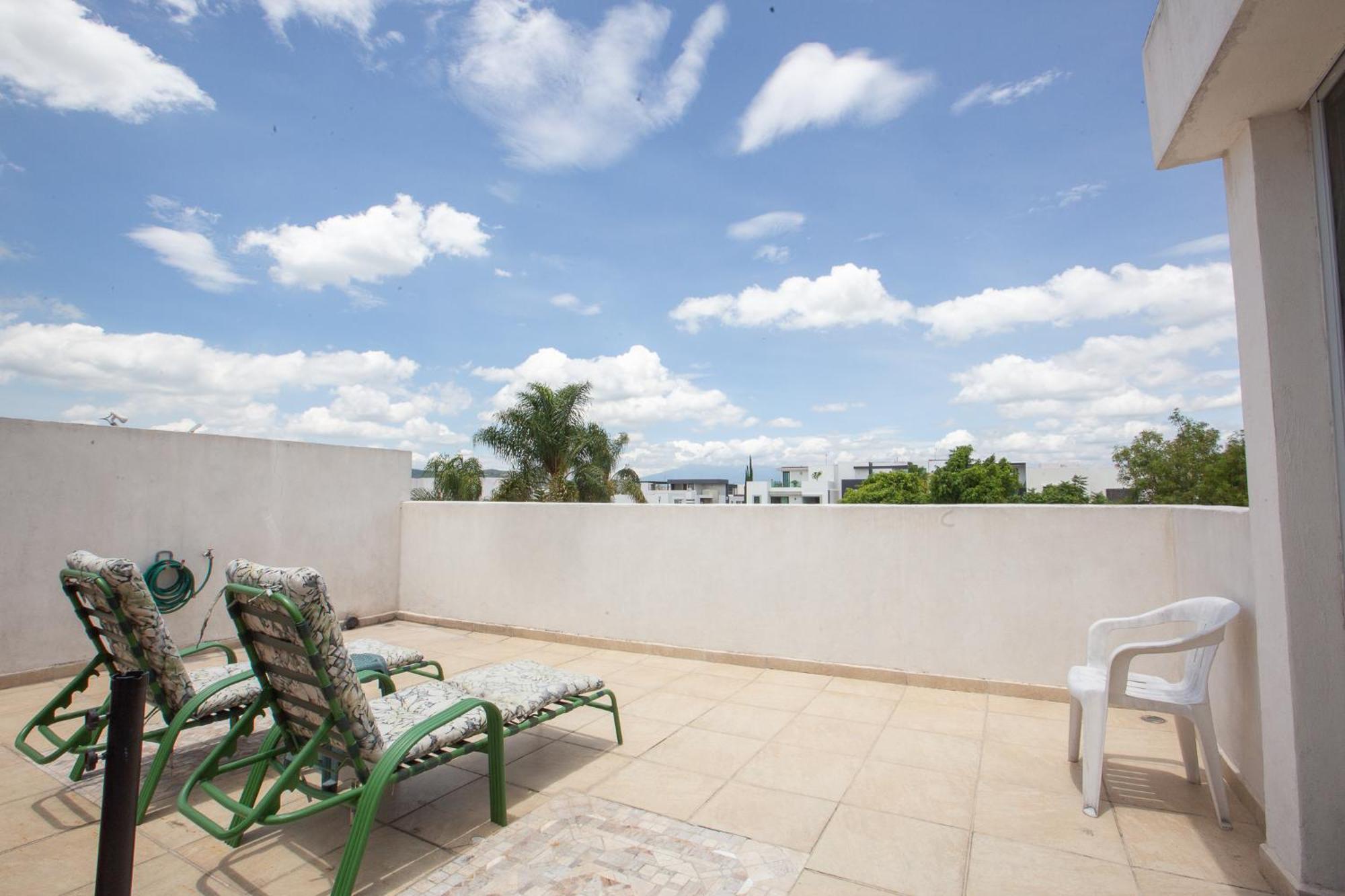 Habitacion Matrimonial Con Cama Y Sofa Para Cuatro Personas Tlaxcalancingo Экстерьер фото